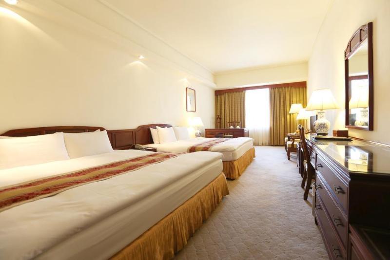 Hotel Plaza International Taichung Exterior foto