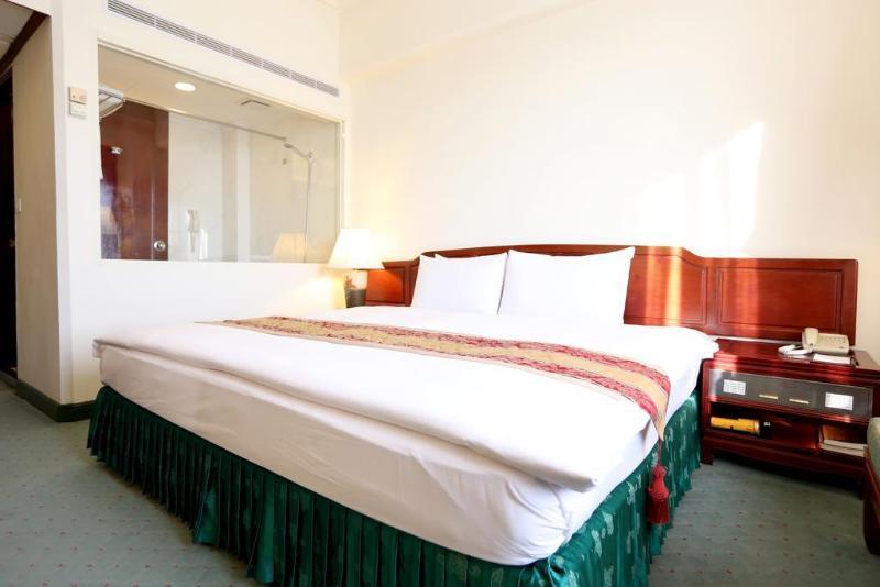 Hotel Plaza International Taichung Exterior foto